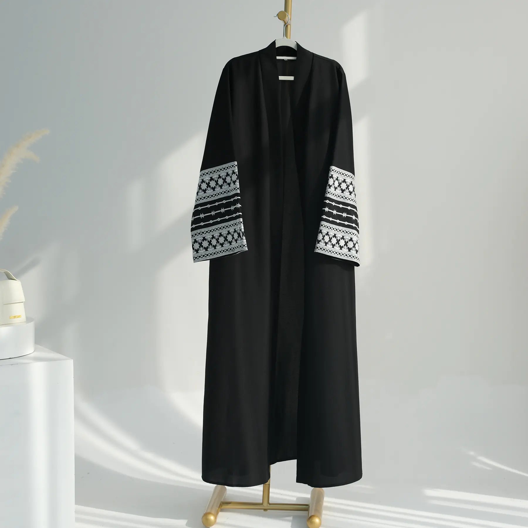 Loriya 2024 Elegant Embroidered Cardigan Robe LR701